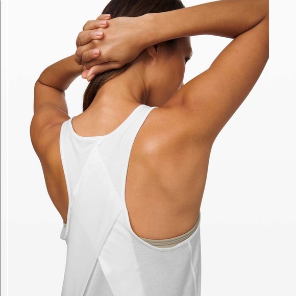 NWT - Lululemon Essential Tank Size 2 - Picture 3 of 7